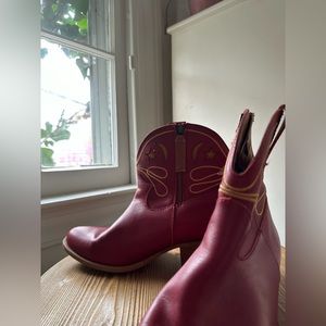 Dingo short cowboy boots